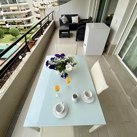 Apartment Peace Views And Terrace In Marbella