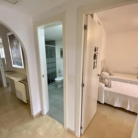 Peace Views And Terrace In Apartment Marbella